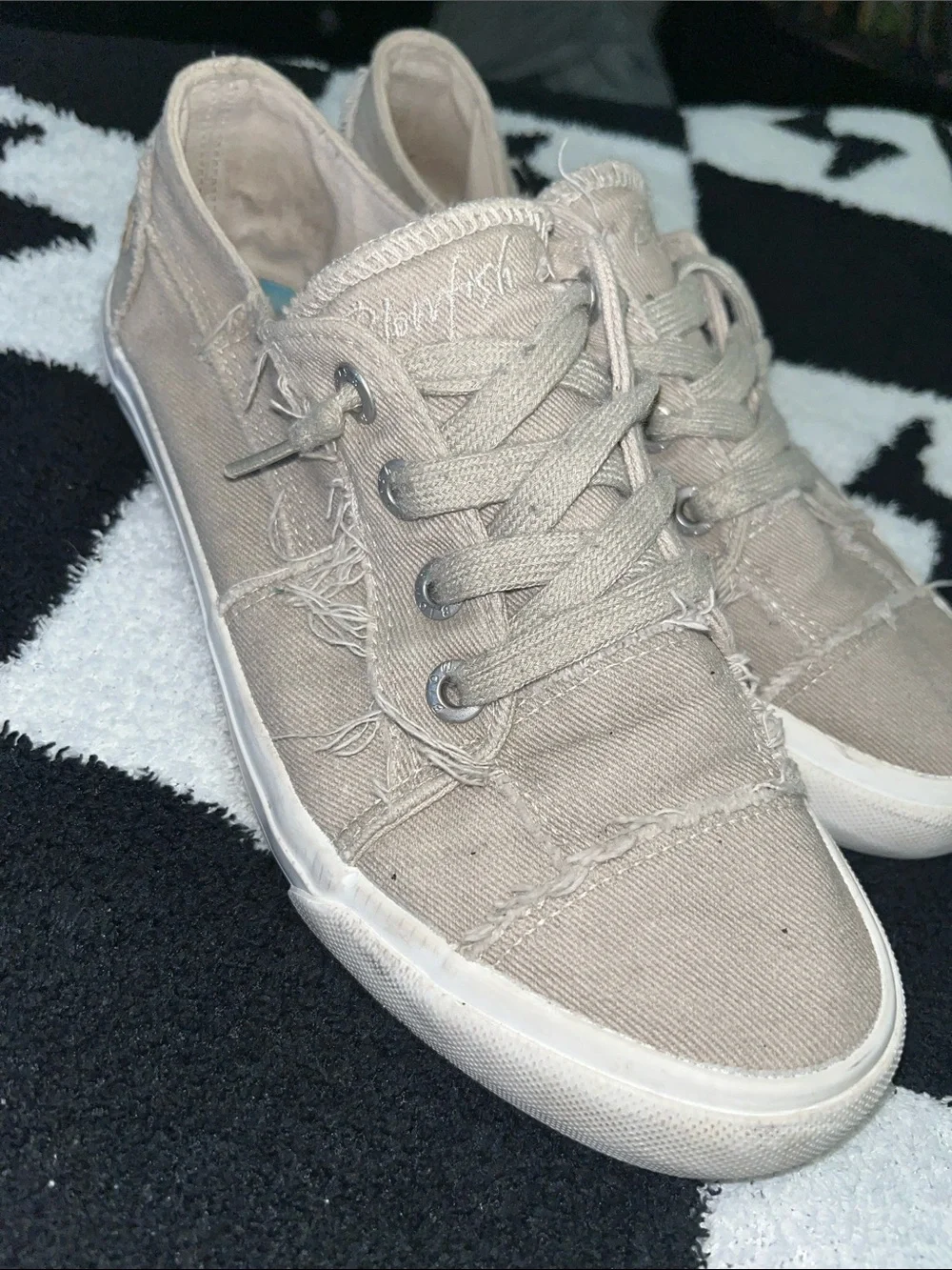 Women's Frayed Canvas Lace-Up Sneakers - Taupe